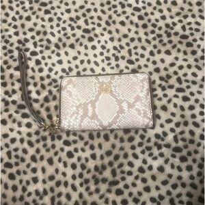 Micheal Kors Wristlet